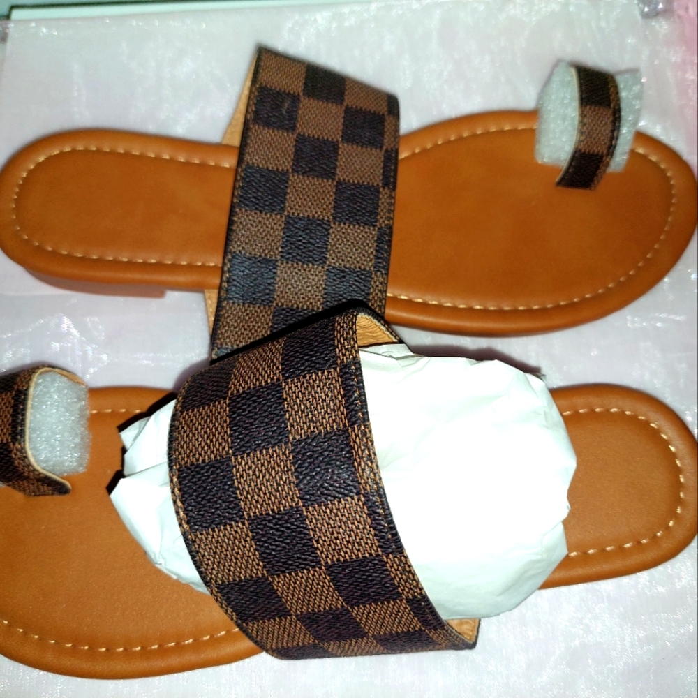 Shoes - Picture 4 of 4